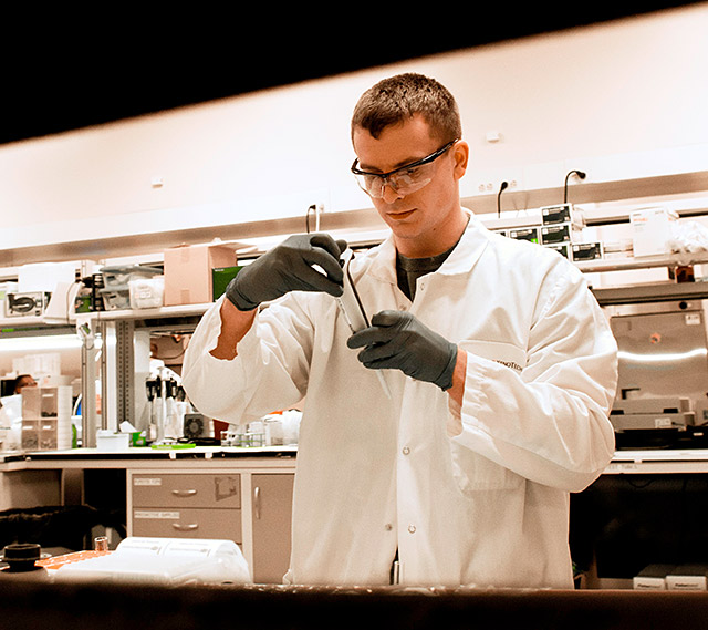 Analytical Services wet lab